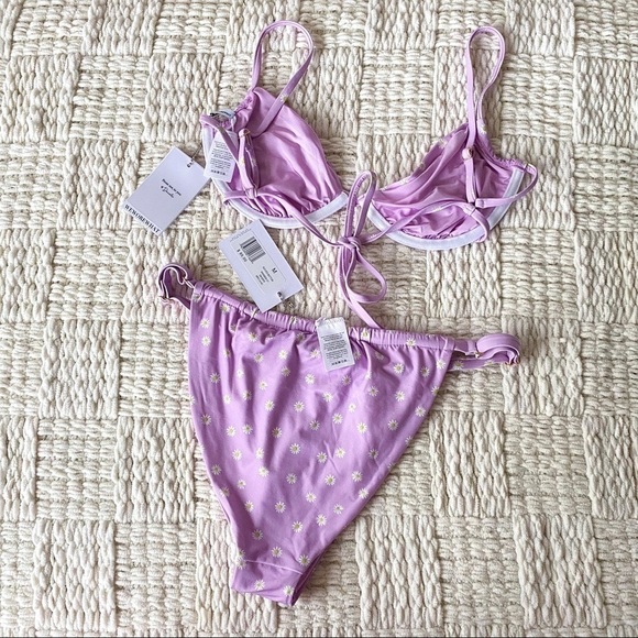 WeWoreWhat Ruched Daisies Bikini - Picture 9 of 9